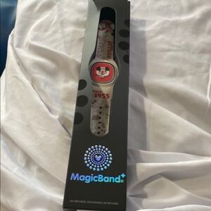 Disney MagicBand+ 2005 70th Anniversary Mouseketeer UNLINKED/unopended